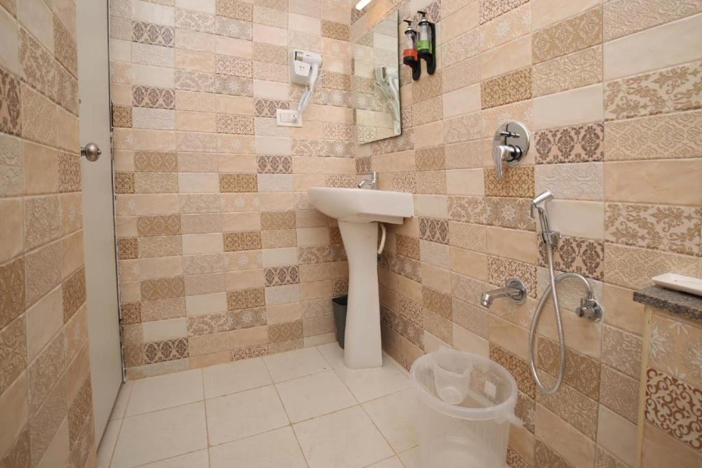 Blossom Suites บังกาลอร์ ภายนอก รูปภาพ